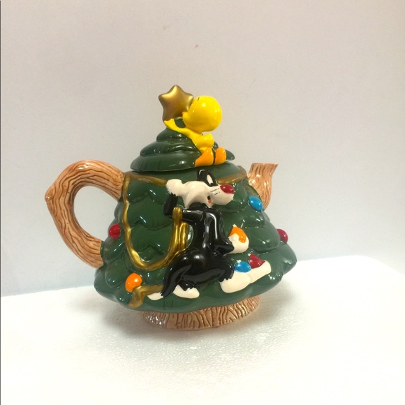Christmas Tree Teapot - Picture 1 of 3